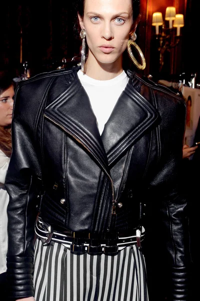 Look 29